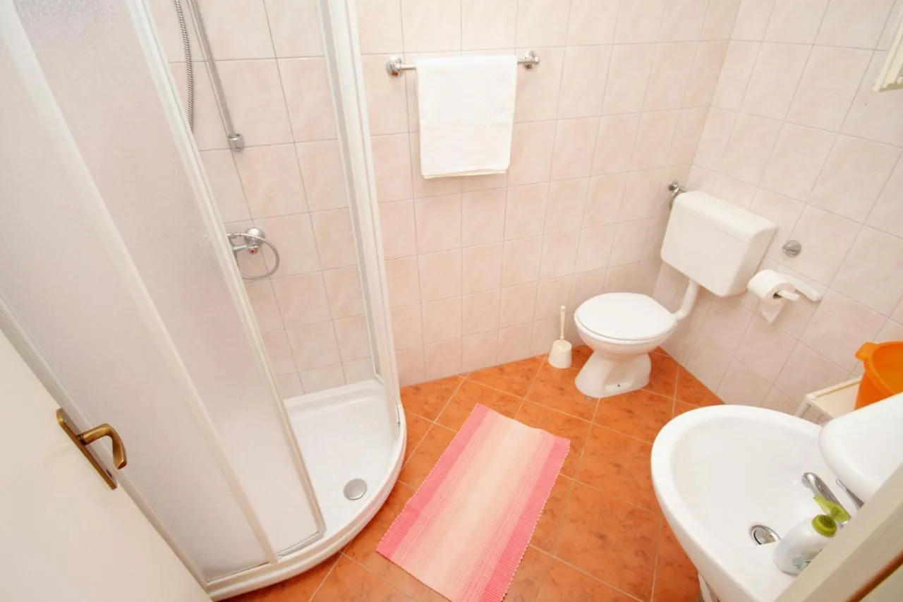 Apartment Novi Vinodolski 5587C Croatia